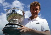 Istomin hace saltar la banca en Nottingham