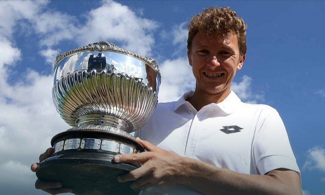 Istomin-campeón-en-Nottingham-660
