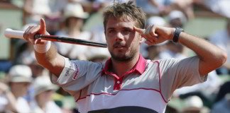 Wawrinka finalista, Djokovic – Murray suspendido con ventaja del serbio