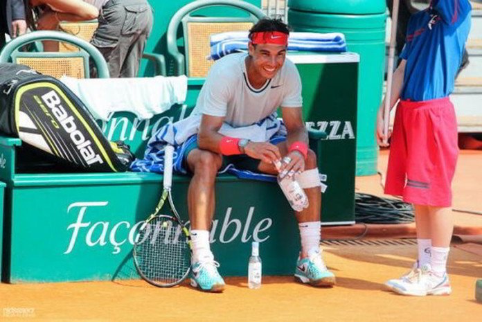 Nadal y la superstición de las botellas