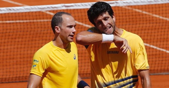Brasil quedo atrás con la derrota del dobles ante Croacia