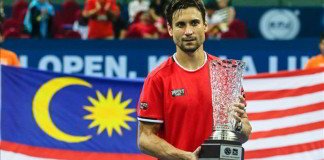 Ferrer volvió a sonreir en Kuala Lumpur El espadachin Ferrer superó a Feliciano López en la final