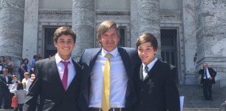 Llanes, Fumeaux, De León y Artía premiados Llanes Fumeaux y Artía premiados por mejor labor en tenis