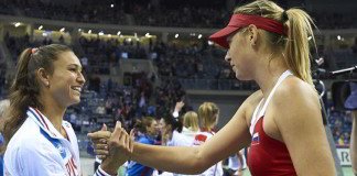 Kvitova y Sharapova ganan sus puntos: checas y rusas igualan Sharapova empata la serie en la Fed Cup