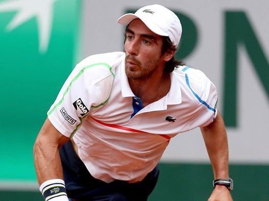 El partido había sido suspendido en la noche del viernes por lluvia cuando