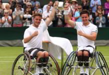 Un ejemplo de vida: Gordon Reid campeón en singles y dobles en Wimbledon Alfie Hewett y Gordon Reid, el primer ganador de Wimbledon en silla de ruedas
