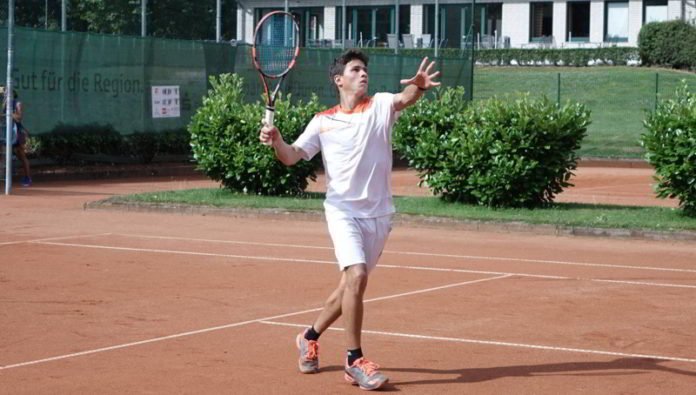 Toto Llanes avanza en el Internationale Deutsche Tennismeisterschaften