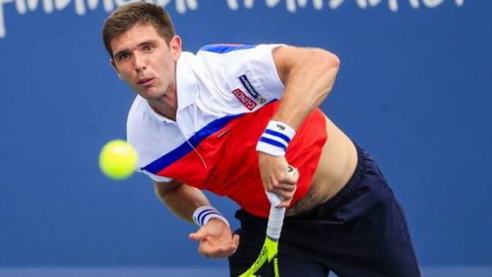 Delbonis eliminó a Brian Baker en cuatro sets