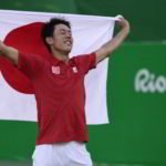 Nishikori derrotó a Nadal y se quedó con la medalla de Bronce en Río Nishikori festeja la primer medalla olímpica para Japón