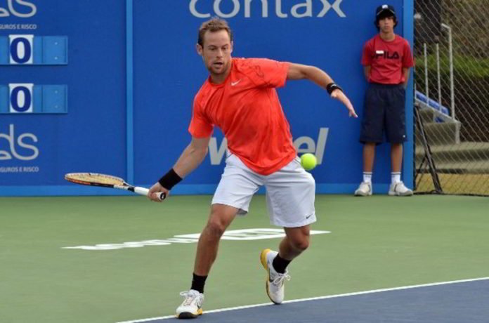 El Pequeño gran hombre no para de jugar