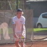 Martina Sabatel y Franco Roncadelli eliminados en singles del Uruguay Bowl Wibmer debuta en dobles en el Uruguay Bowl