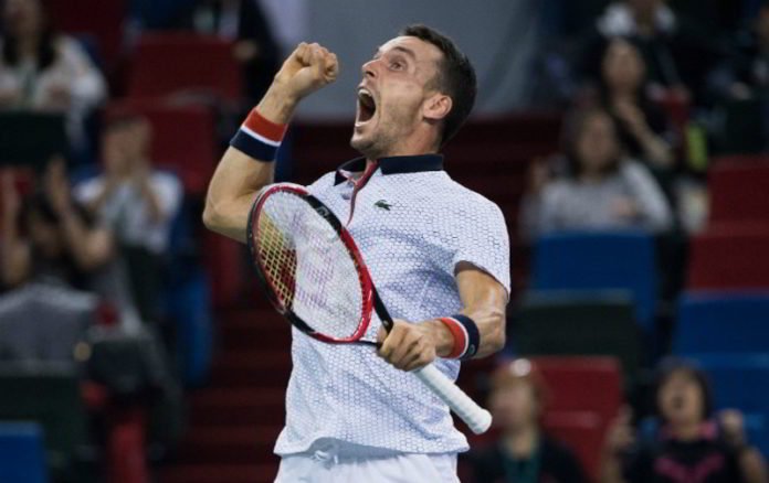Bautista Agut eliminó a Djokovic de Shanghai