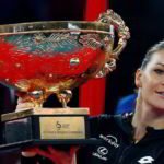 Momento de la Polaca Agnieszka Radwanska: Festejó título en China La número 3 del mundo levanta el trofeo en China