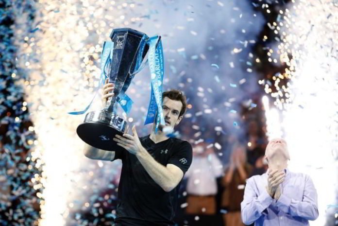 Murray se graduó de maestro