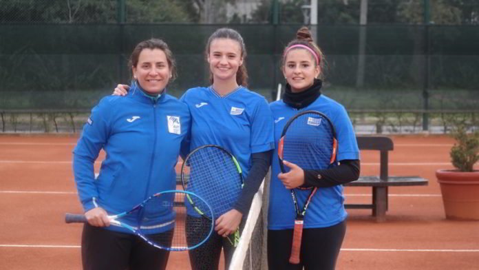 Virginia Sadi, Fernanda Secinaro y Florencia Rossi en el último y único entrenamiento previo al viaje