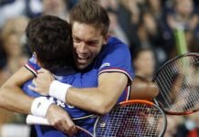 Francia ganó el dobles y se puso en ventaja; la dupla australiana vapuleó a Bélgica Francia festeja el triunfo en dobles