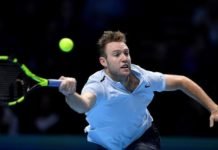 Un Federer intratable invicto a semis, Sock le acompaña Jack Sock