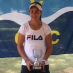 Varios títulos uruguayos en el Cantegril Bowl Guillermina Grant repite la actuación del Uruguay Bowl, esta vez en el Cantegril Bowl, logrando el título de campeona en singles y en dobles