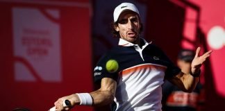 Cuevas no pudo con el griego Tsitsipas Pablo Cuevas