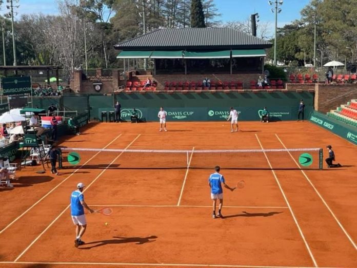 Uruguay - Paises Bajos