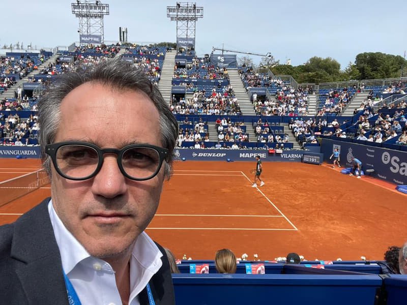 Hughes es el nuevo Presidente de la AUT Martín Hughes