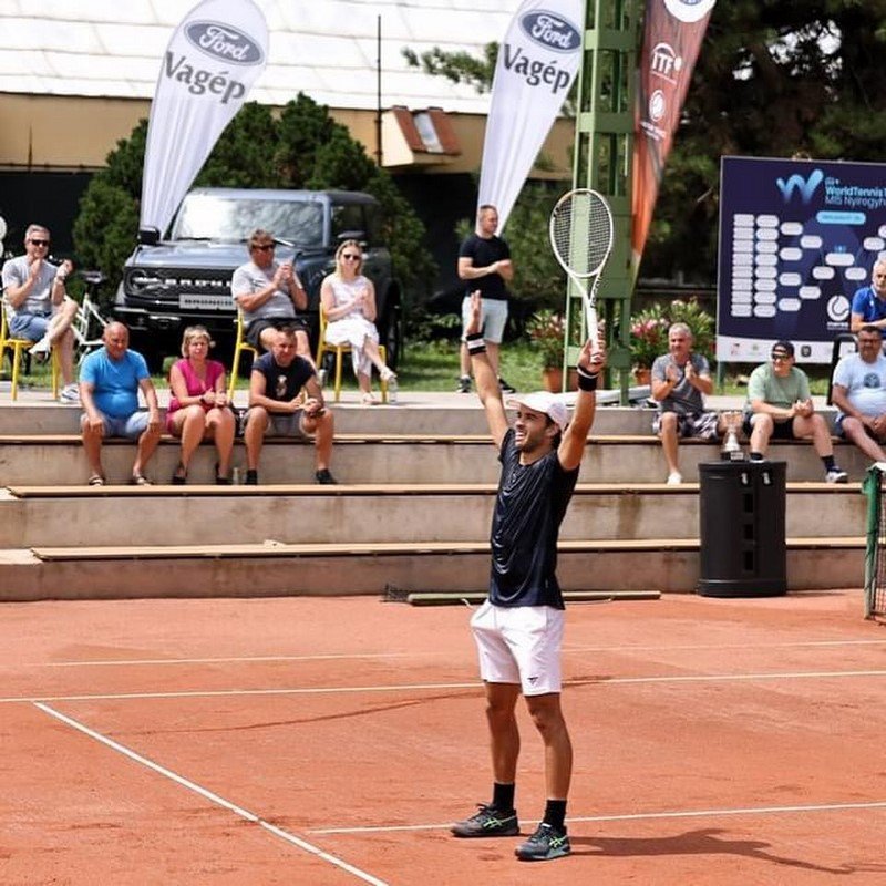 Roncadelli intratable en Rumania