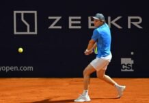 Forlán tuvo su primer partido como profesional en el Uruguay open Diego Forlan Foto Gastón Montero
