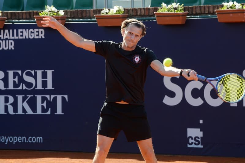 Forlán (Gabriela Oxilia)